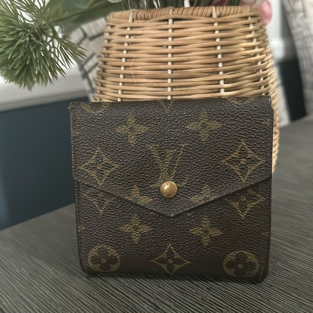 ✨️LOUIS VUITTON MONOGRAM WALLET